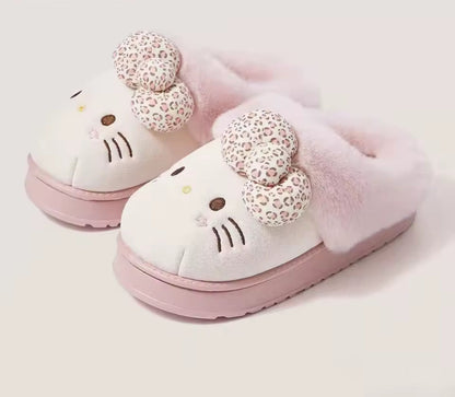 Chaussons en peluche Hello Kitty